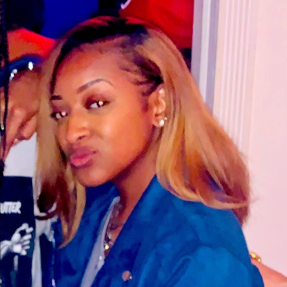 Meet your Posher, Idalia - Picture 2 of 3